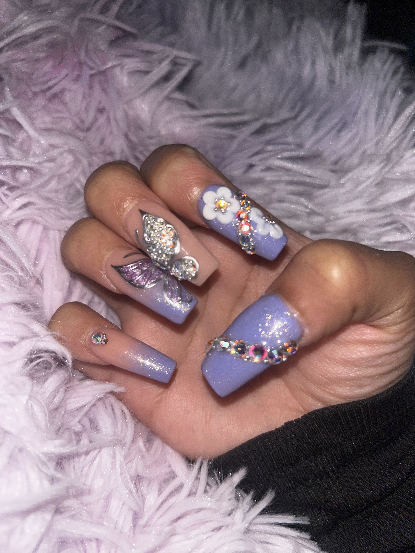 Hot Nails & Spa nail photo 5